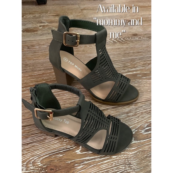 🎉LAST CHANCE HOST PICK🎉 Olive green chunky heel - Picture 4 of 5